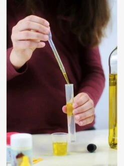 Chimie Sans Danger - 150 Expériences Buki Bleu - Buki -Enfants Jeux Magasin chimie sans danger 150 experiences buki 4